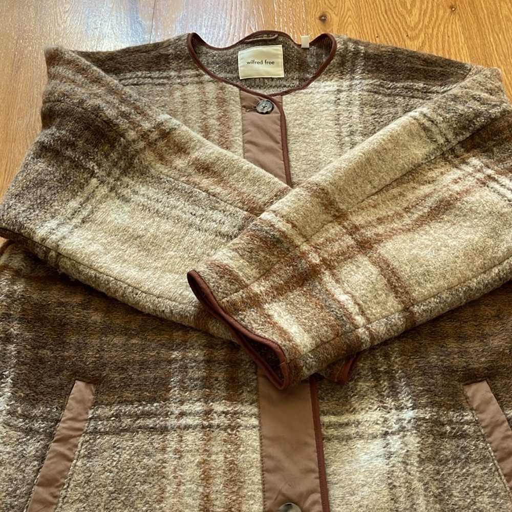 Aritzia Wilfred Free Coat